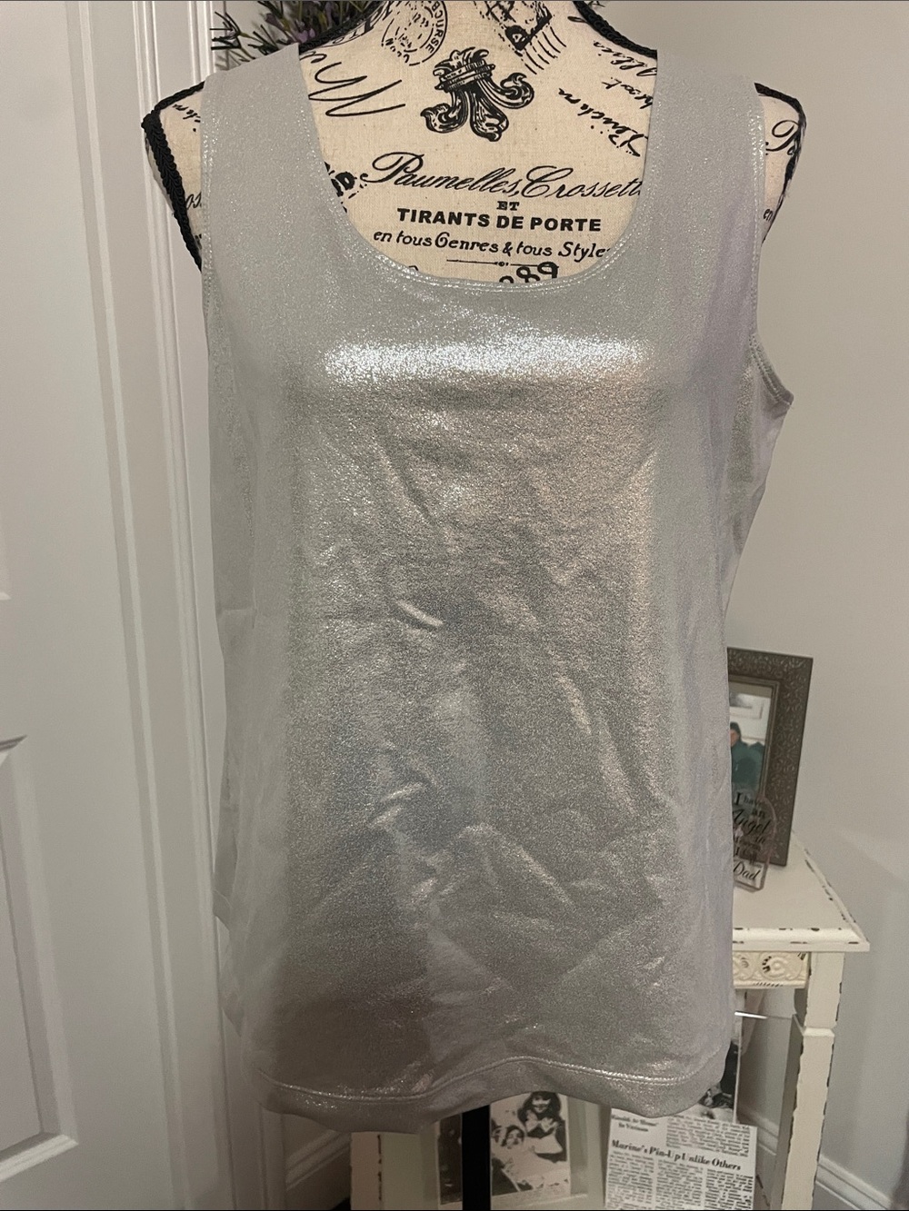 Chico’s Metallic Silver Sleeveless Scoop Neck Tank Top